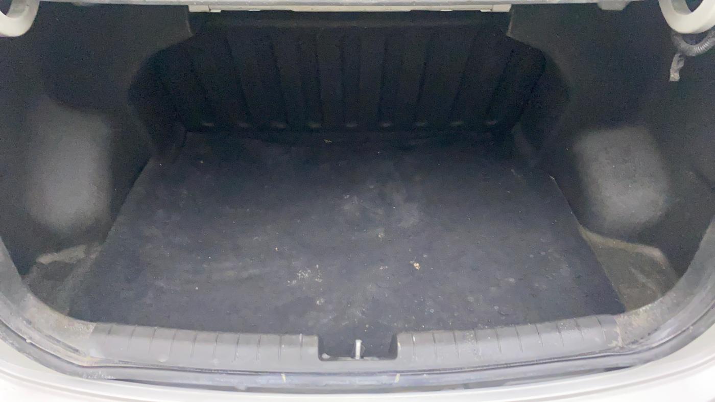 2014 Hyundai Xcent SX 1.2 (O), Petrol, Manual, 55,033 km, Boot Inside