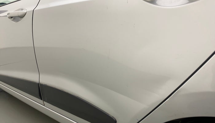 2014 Hyundai Xcent SX 1.2 (O), Petrol, Manual, 55,033 km, Rear left door - Minor scratches