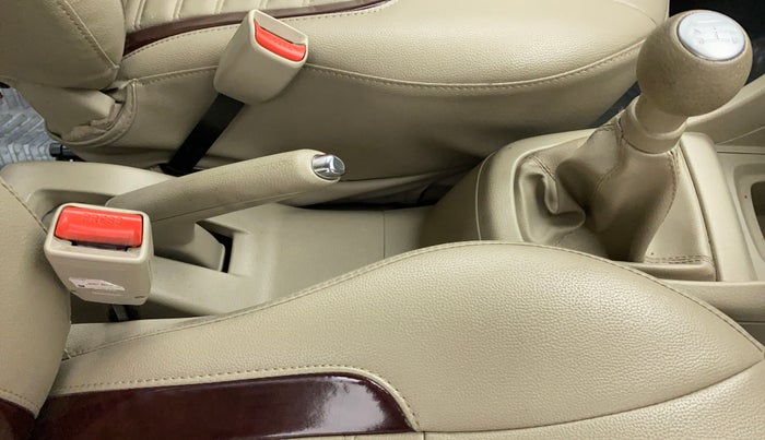 2017 Maruti Ertiga VDI SHVS, Diesel, Manual, 75,868 km, Gear Lever