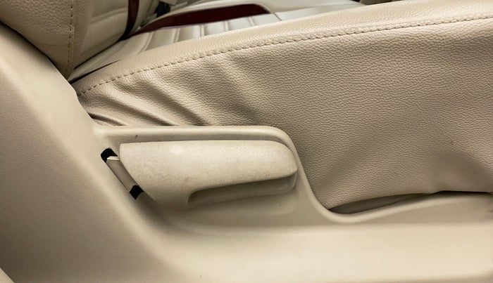 2017 Maruti Ertiga VDI SHVS, Diesel, Manual, 75,868 km, Driver Side Adjustment Panel