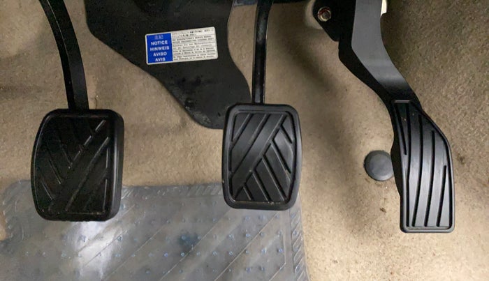 2017 Maruti Ertiga VDI SHVS, Diesel, Manual, 75,868 km, Pedals