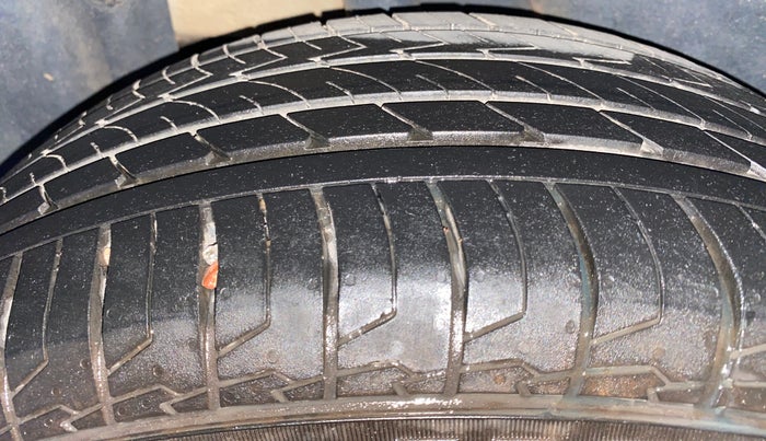 2020 Nissan Kicks XV TURBO 1.3, Petrol, Manual, 38,663 km, Right Rear Tyre Tread