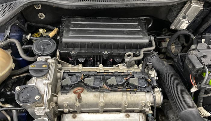 2013 Volkswagen Vento HIGHLINE PETROL AT, Petrol, Automatic, 74,967 km, Engine View