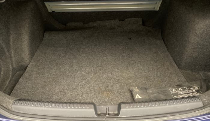 2013 Volkswagen Vento HIGHLINE PETROL AT, Petrol, Automatic, 74,967 km, Boot Inside