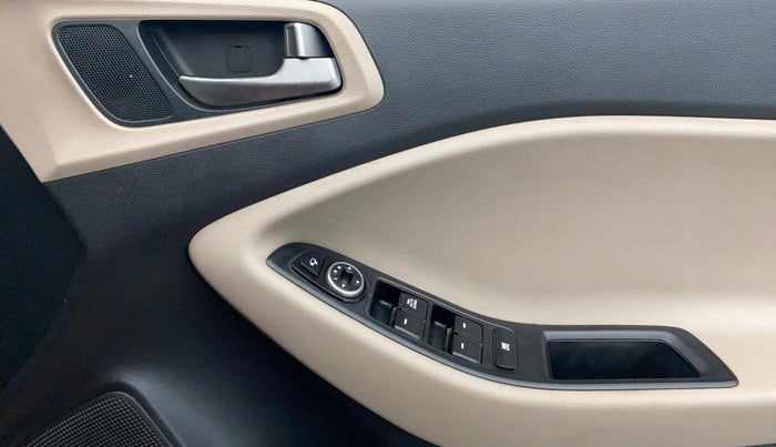 2015 Hyundai Elite i20 SPORTZ 1.2, Petrol, Manual, 32,568 km, Driver Side Door Panels Control