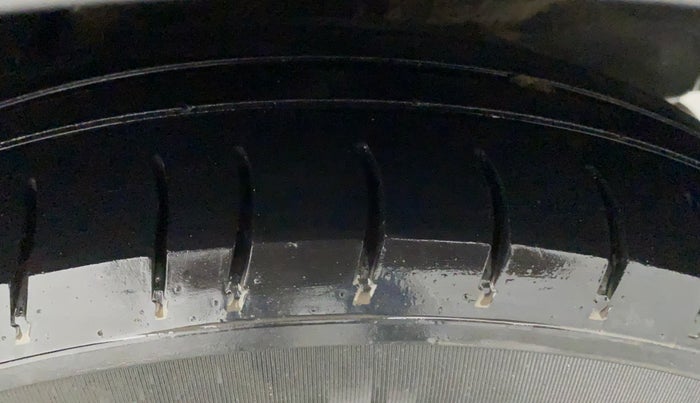 2013 Hyundai i10 MAGNA 1.2, Petrol, Manual, 77,098 km, Left Rear Tyre Tread