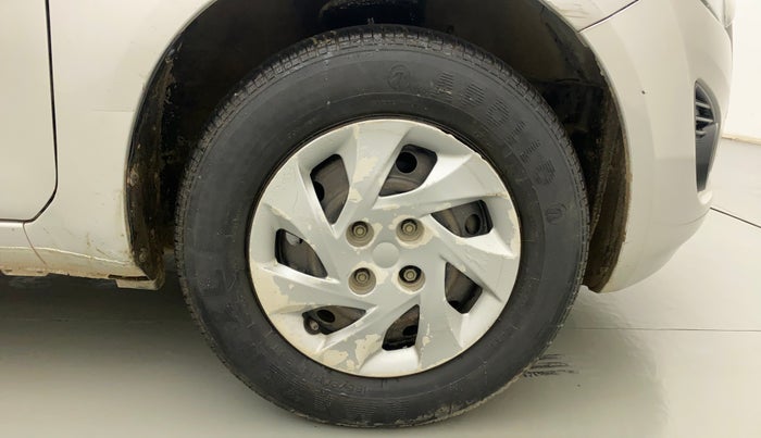 2014 Maruti Ritz VXI, Petrol, Manual, 55,192 km, Right Front Wheel