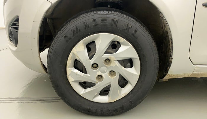 2014 Maruti Ritz VXI, Petrol, Manual, 55,192 km, Left Front Wheel
