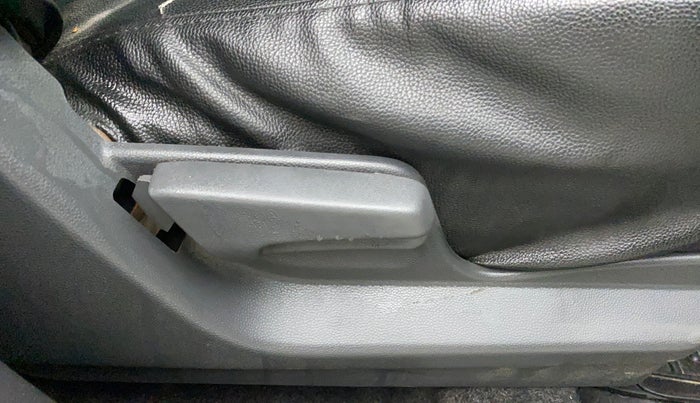 2014 Maruti Ritz VXI, Petrol, Manual, 55,192 km, Driver Side Adjustment Panel