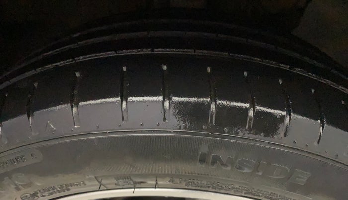 2018 Hyundai Verna 1.6 VTVT SX (O) AT, Petrol, Automatic, 33,196 km, Right Front Tyre Tread