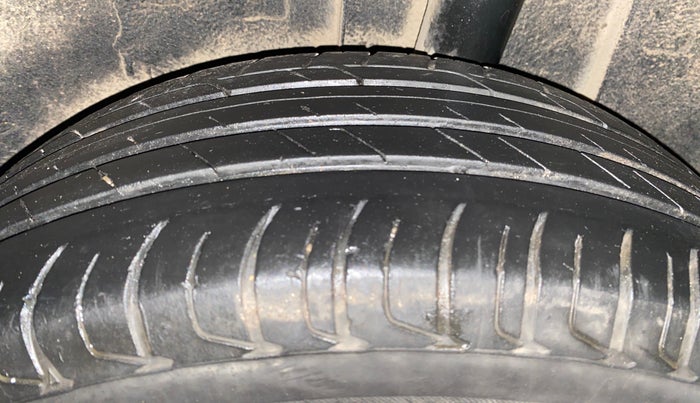 2023 Nissan MAGNITE XV TURBO, Petrol, Manual, 63,492 km, Left Rear Tyre Tread