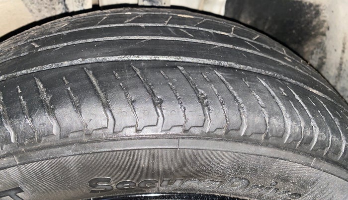 2023 Nissan MAGNITE XV TURBO, Petrol, Manual, 63,492 km, Right Front Tyre Tread