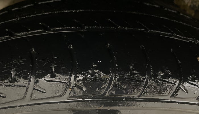 2016 Maruti Celerio VXI AMT, Petrol, Automatic, 48,490 km, Right Rear Tyre Tread