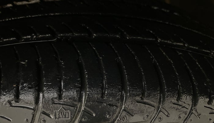 2016 Maruti Celerio VXI AMT, Petrol, Automatic, 48,490 km, Left Front Tyre Tread