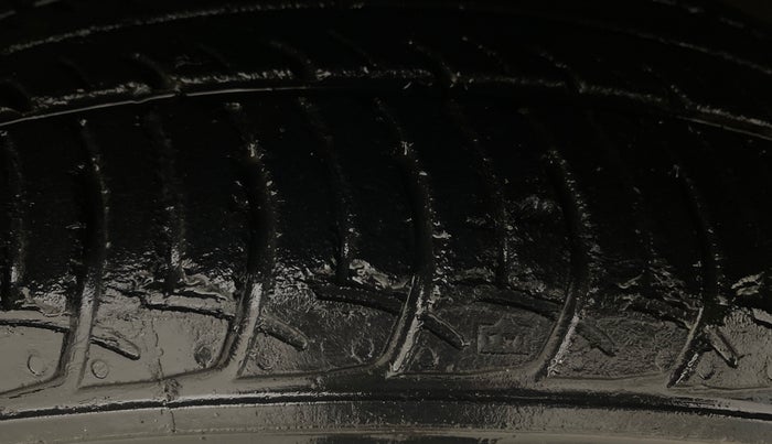 2016 Maruti Celerio VXI AMT, Petrol, Automatic, 48,490 km, Right Front Tyre Tread