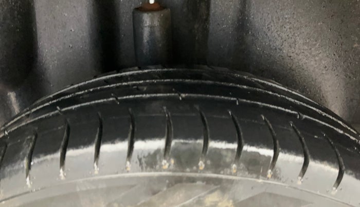 2014 Volkswagen Polo TRENDLINE 1.2L PETROL, Petrol, Manual, 57,320 km, Right Rear Tyre Tread