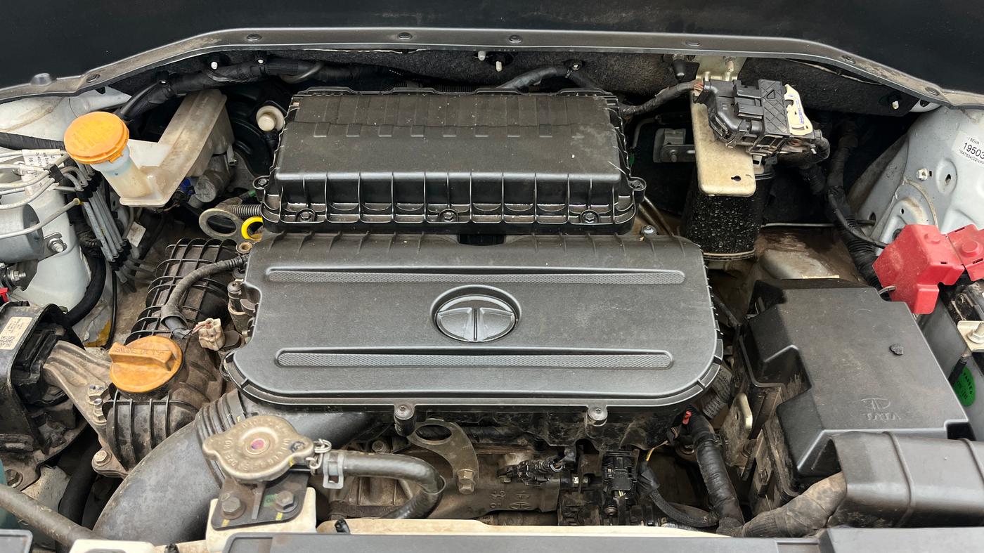 2022 Tata PUNCH ADVENTURE MT, Petrol, Manual, 19,583 km, Engine View