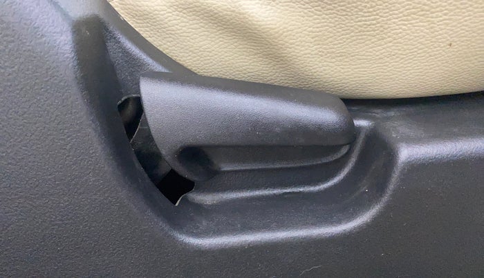 2017 Maruti Wagon R 1.0 VXI (O) AMT, Petrol, Automatic, 49,218 km, Driver Side Adjustment Panel