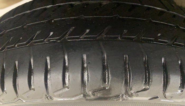 2017 Maruti Wagon R 1.0 VXI (O) AMT, Petrol, Automatic, 49,218 km, Right Rear Tyre Tread