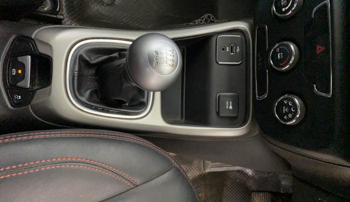 2017 Jeep Compass SPORT 2.0 DIESEL, Diesel, Manual, 55,340 km, Gear Lever