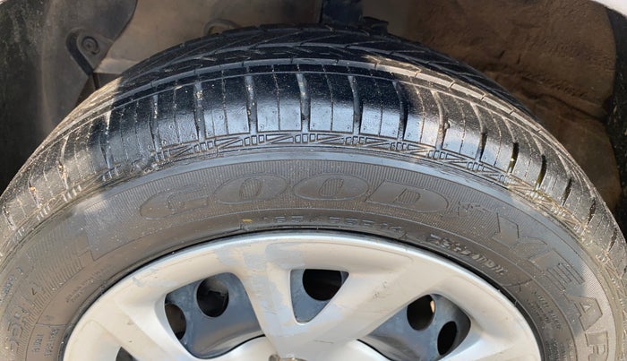 2017 Hyundai Grand i10 MAGNA 1.2 KAPPA VTVT, Petrol, Manual, 44,728 km, Left Front Tyre Tread