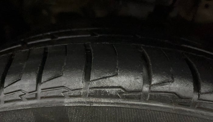 2021 Hyundai ALCAZAR 1.5 SIGNATURE (O) AT 6STR, Diesel, Automatic, 84,579 km, Left Front Tyre Tread