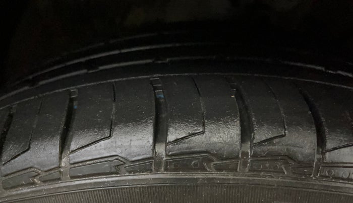 2021 Hyundai ALCAZAR 1.5 SIGNATURE (O) AT 6STR, Diesel, Automatic, 84,579 km, Right Front Tyre Tread