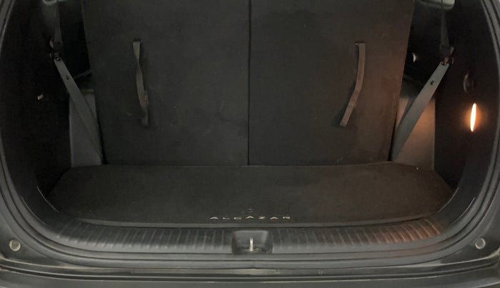 2021 Hyundai ALCAZAR 1.5 SIGNATURE (O) AT 6STR, Diesel, Automatic, 84,579 km, Boot Inside
