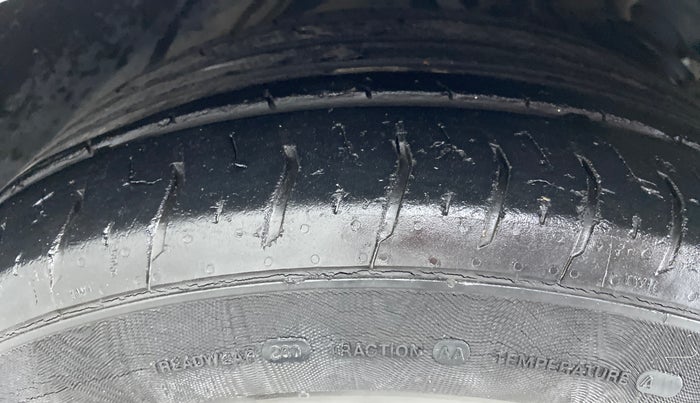 2015 Audi A4 1.8 TFSI PREMIUM PLUS, Petrol, Automatic, 24,339 km, Left Front Tyre Tread
