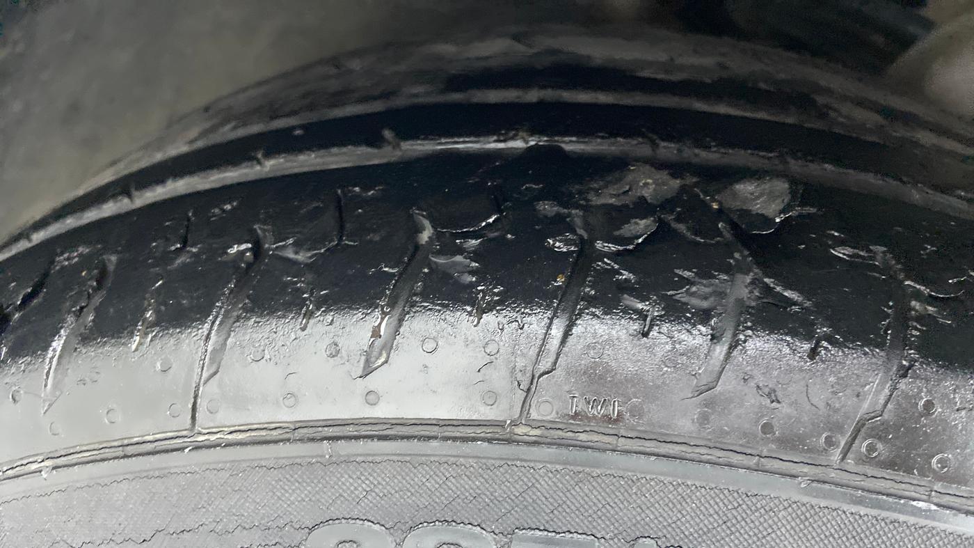 2015 Audi A4 1.8 TFSI PREMIUM PLUS, Petrol, Automatic, 24,339 km, Right Front Tyre Tread