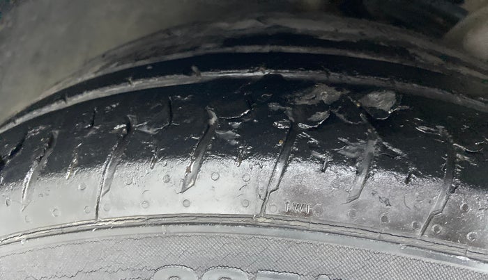 2015 Audi A4 1.8 TFSI PREMIUM PLUS, Petrol, Automatic, 24,339 km, Right Front Tyre Tread