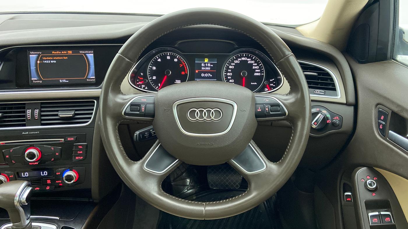 2015 Audi A4 1.8 TFSI PREMIUM PLUS, Petrol, Automatic, 24,339 km, Steering Wheel Close Up