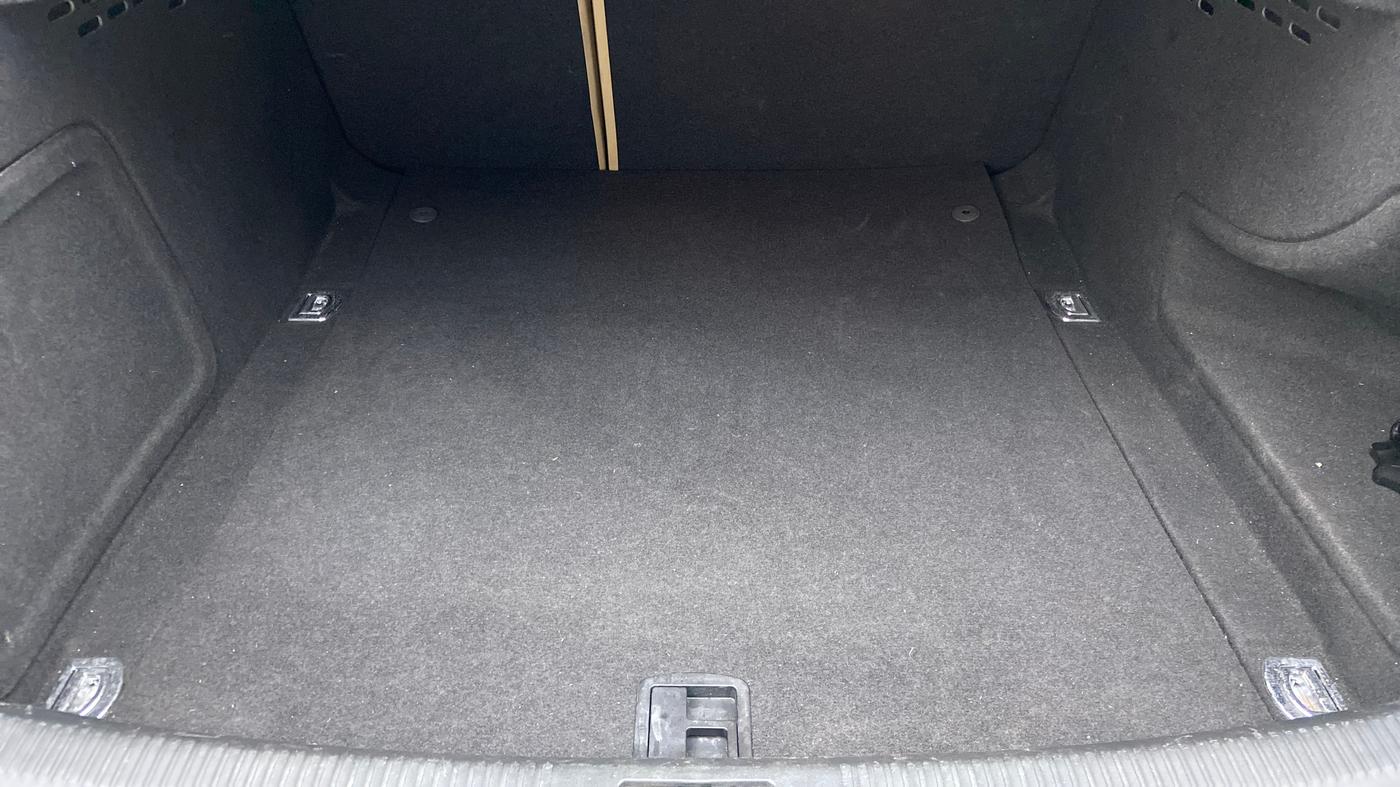 2015 Audi A4 1.8 TFSI PREMIUM PLUS, Petrol, Automatic, 24,339 km, Boot Inside