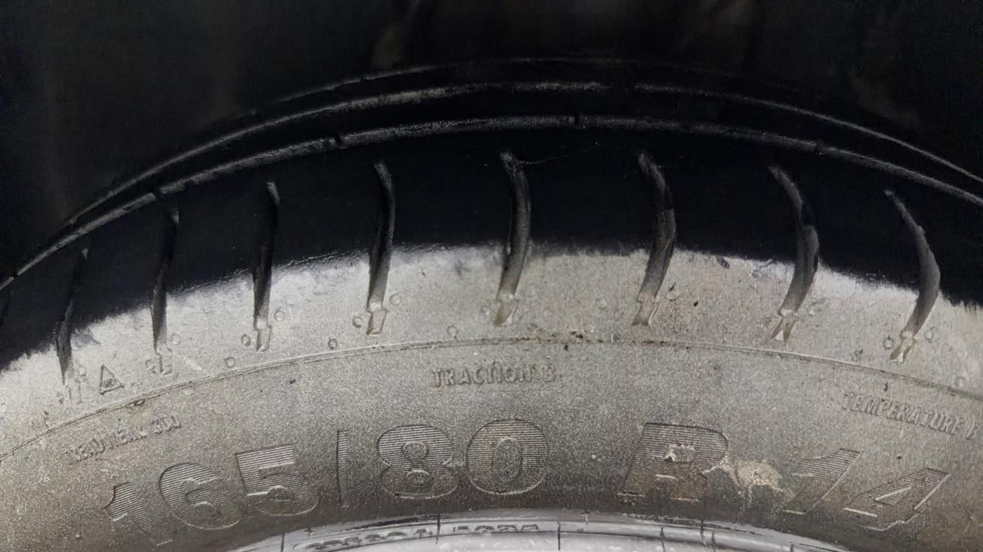 2021 Tata ALTROZ XE PETROL, Petrol, Manual, 83,234 km, Left Front Tyre Tread