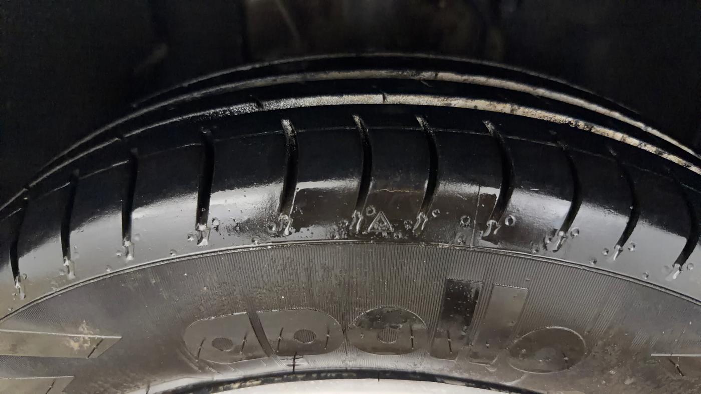 2021 Tata ALTROZ XE PETROL, Petrol, Manual, 83,234 km, Right Front Tyre Tread