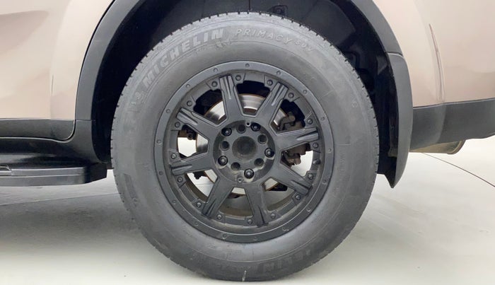 2017 Mahindra XUV500 W10 AT, Diesel, Automatic, 75,579 km, Left Rear Wheel