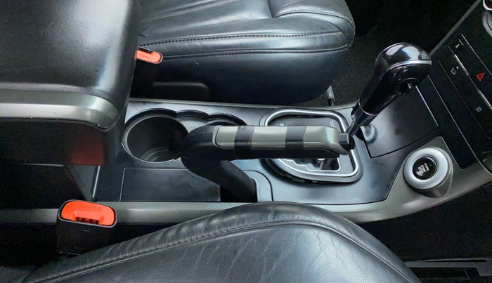 2017 Mahindra XUV500 W10 AT, Diesel, Automatic, 75,579 km, Gear Lever