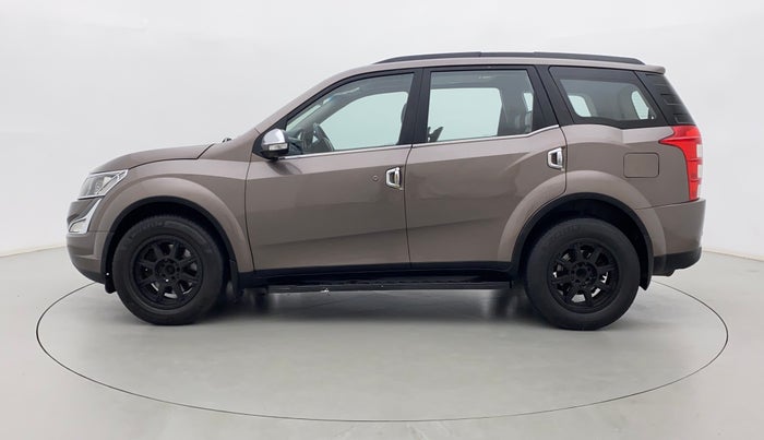 2017 Mahindra XUV500 W10 AT, Diesel, Automatic, 75,579 km, Left Side