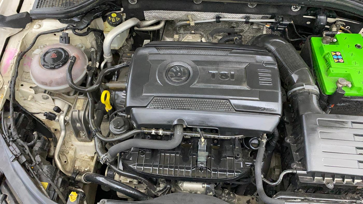 2017 Skoda Octavia L&K 1.8 TSI AT, Petrol, Automatic, 35,055 km, Engine View - Right