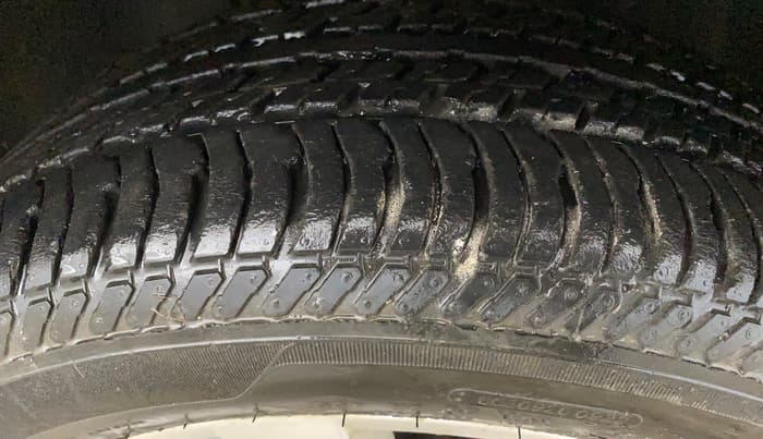 2017 Skoda Octavia L&K 1.8 TSI AT, Petrol, Automatic, 35,055 km, Right Front Tyre Tread