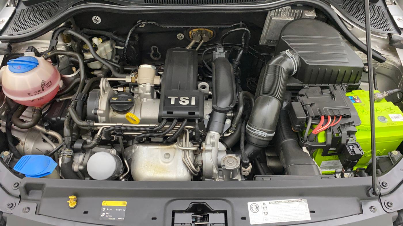 2016 Volkswagen Vento HIGHLINE PETROL AT, Petrol, Automatic, 38,304 km, Open Bonet