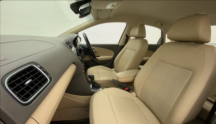 2016 Volkswagen Vento HIGHLINE PETROL AT, Petrol, Automatic, 38,304 km, Right Side Front Door Cabin