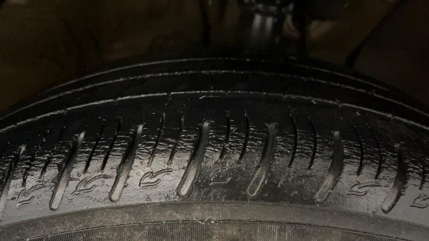 2019 Hyundai VENUE SX PLUS 1.0 TURBO DCT, Petrol, Automatic, 22,421 km, Right Front Tyre Tread