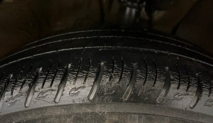 2019 Hyundai VENUE SX PLUS 1.0 TURBO DCT, Petrol, Automatic, 22,387 km, Right Front Tyre Tread