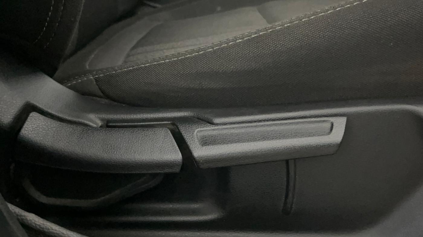 2019 Hyundai VENUE SX PLUS 1.0 TURBO DCT, Petrol, Automatic, 22,421 km, Driver Side Adjustment Panel