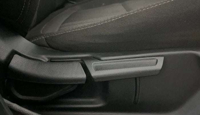2019 Hyundai VENUE SX PLUS 1.0 TURBO DCT, Petrol, Automatic, 22,387 km, Driver Side Adjustment Panel