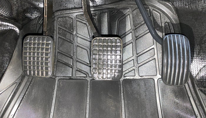 2018 Tata Tiago XZ PETROL, Petrol, Manual, 78,878 km, Pedals