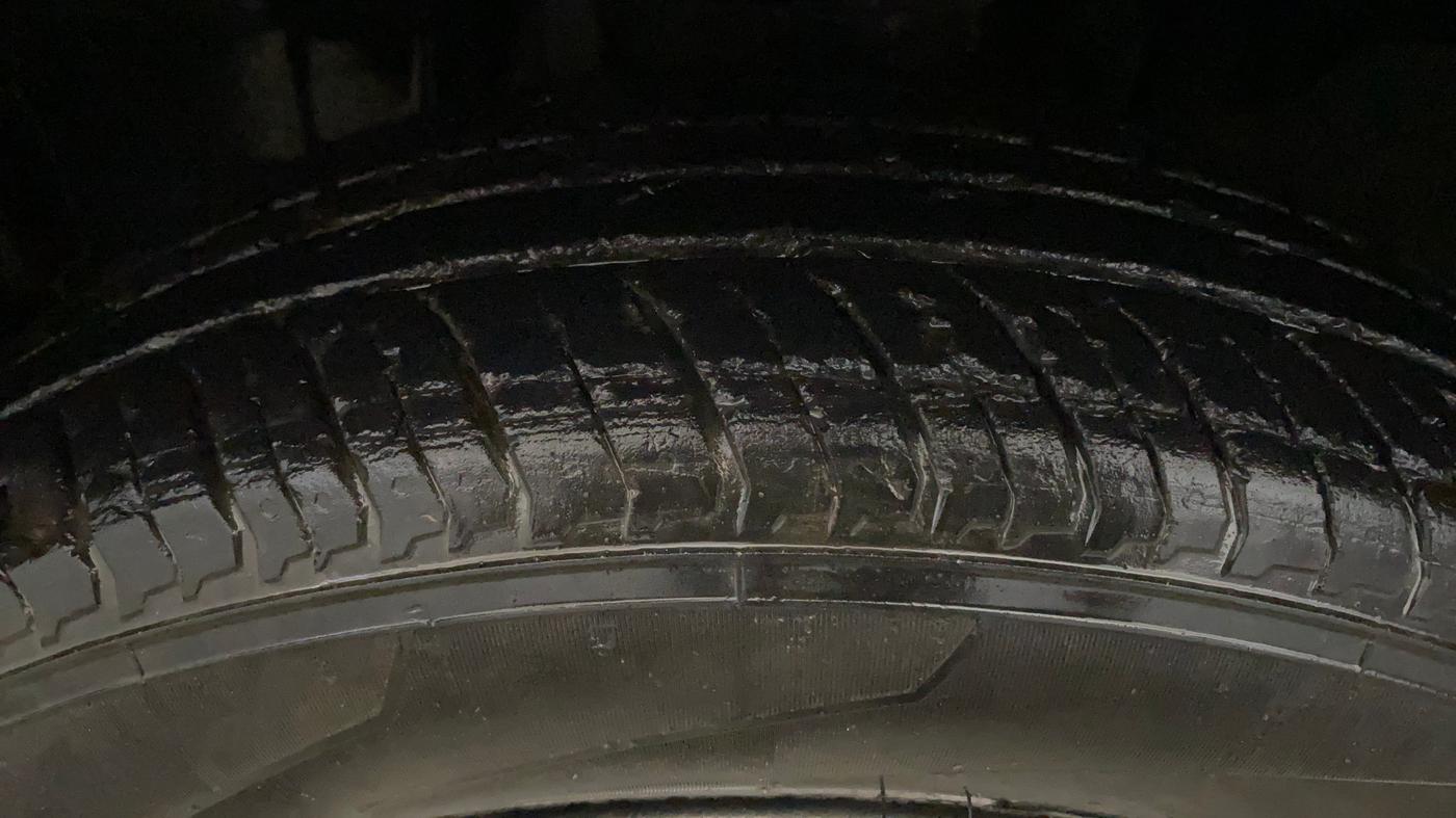 2024 Nissan MAGNITE XE, Petrol, Manual, 26,771 km, Left Front Tyre Tread