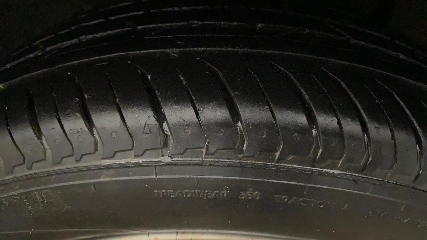 2024 Nissan MAGNITE XE, Petrol, Manual, 26,771 km, Left Rear Tyre Tread