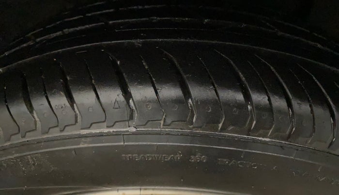 2024 Nissan MAGNITE XE, Petrol, Manual, 26,699 km, Left Rear Tyre Tread